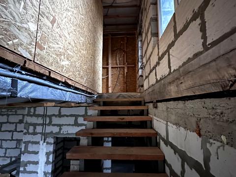 будинок за адресою Героїв України