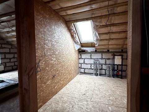 будинок за адресою Героїв України