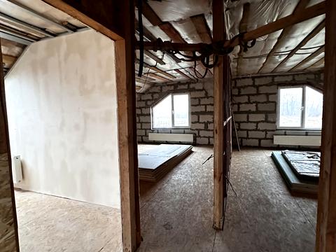 будинок за адресою Героїв України