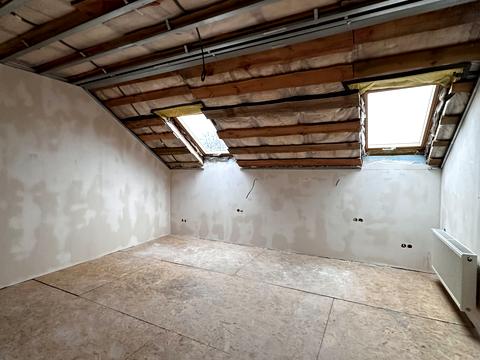 будинок за адресою Героїв України