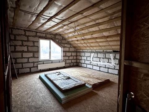 будинок за адресою Героїв України