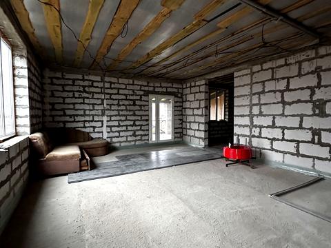 будинок за адресою Героїв України