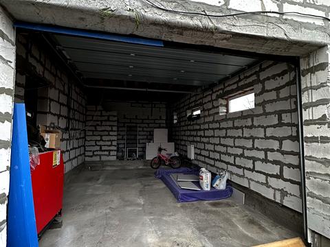 будинок за адресою Героїв України