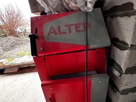 будинок за адресою Героїв України