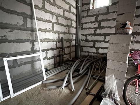 будинок за адресою Героїв України