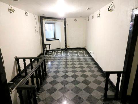 комерційна за адресою Лютеранська вул., 4