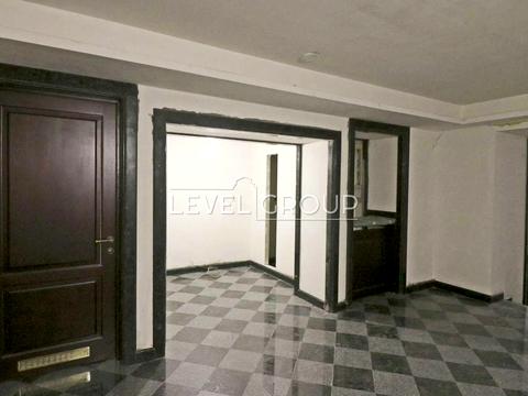 комерційна за адресою Лютеранська вул., 4