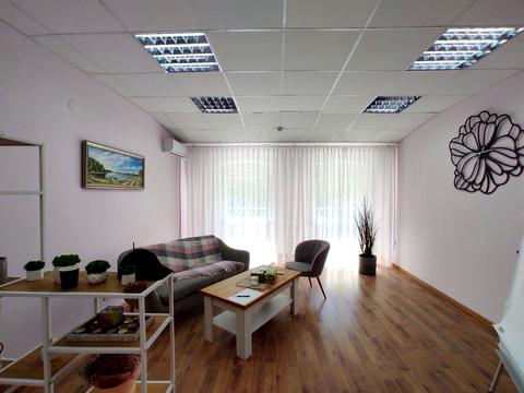 комерційна за адресою Проскурівського підпілля вул., 71