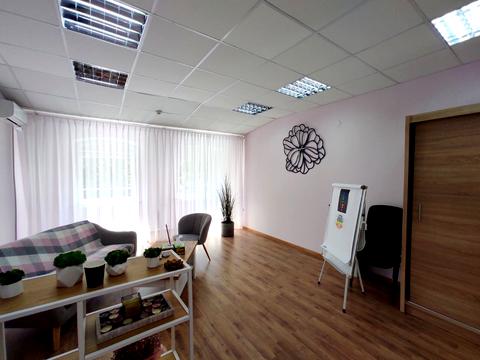 комерційна за адресою Проскурівського підпілля вул., 71