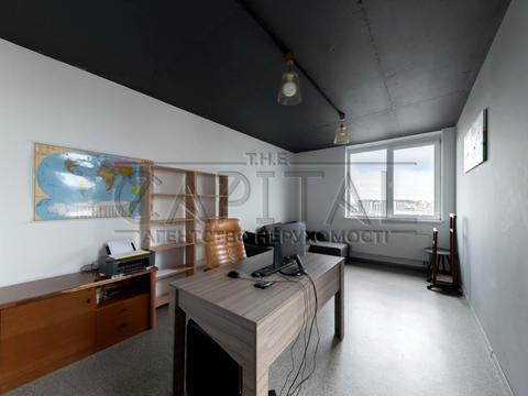 комерційна за адресою Юлії Здановської вул. (Ломоносова), 19/14