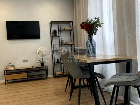 квартира за адресою Зарічна вул., 4