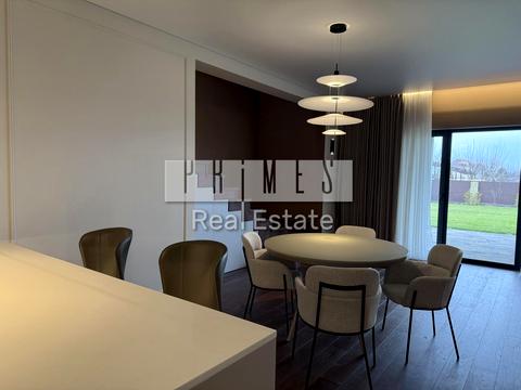 будинок за адресою с. Крушинка, берегова