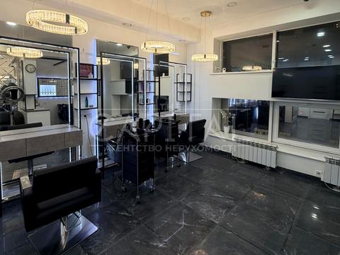 комерційна за адресою Антоновича вул. (Горького), 141