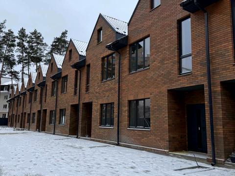 будинок за адресою Миколи Руденка вул. (Руденка)