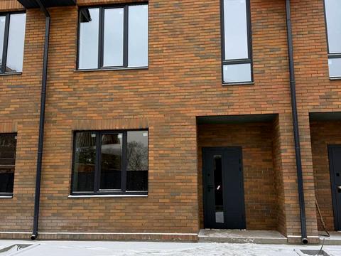 будинок за адресою Миколи Руденка вул. (Руденка)