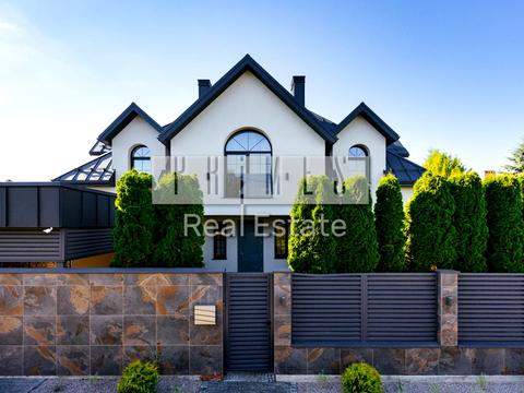 дом по адресу Оболонська вул.