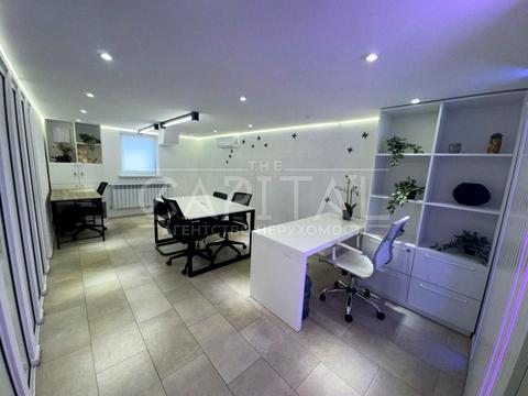 комерційна за адресою Протасів Яр вул., 8