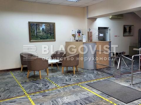 комерційна за адресою Степана Бандери просп. (Московський), 5