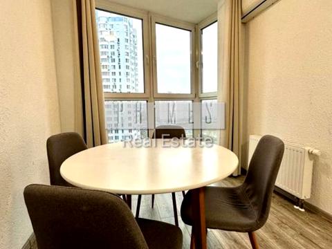 квартира за адресою Драгоманова вул., 2-Б