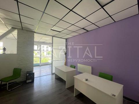 комерційна за адресою Юрія Іллєнка вул. (Мельникова), 5