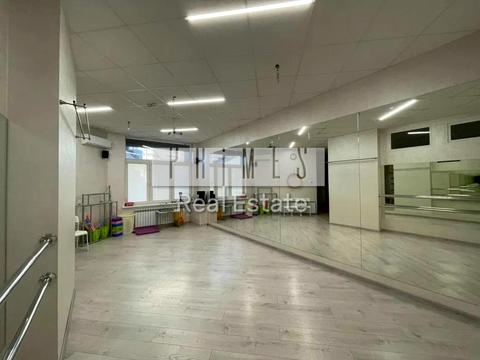 комерційна за адресою Перемишльська вул. (Червонопільська), 2-Г