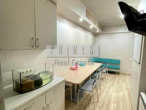 комерційна за адресою Перемишльська вул. (Червонопільська), 2-Г