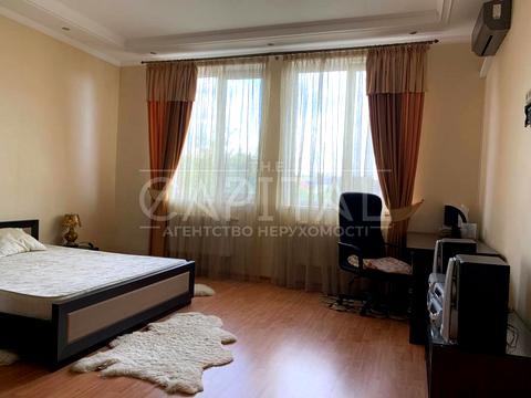 будинок за адресою Жовтнева вул.