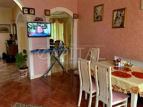 будинок за адресою Жовтнева вул.