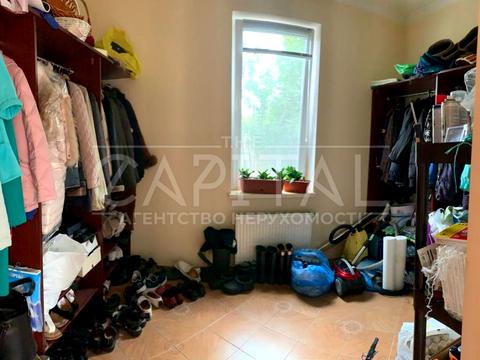 будинок за адресою Жовтнева вул.