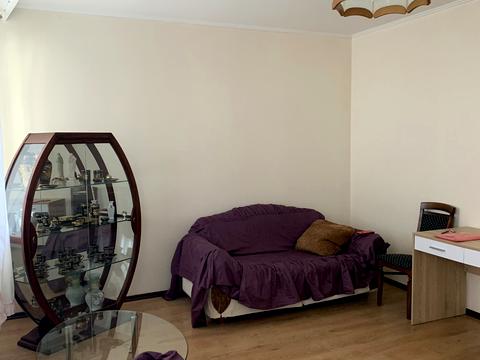 квартира за адресою Зоопаркова вул., 1а