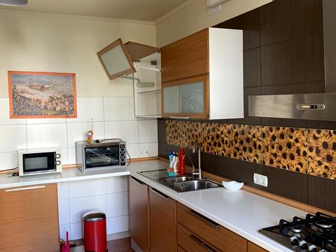 квартира за адресою Зоопаркова вул., 1а