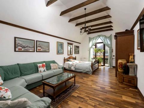 дом по адресу Карьерная ул.