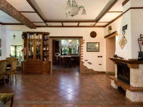 дом по адресу Карьерная ул.