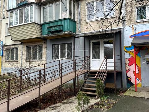 коммерческая по адресу Соломенская пл., 1