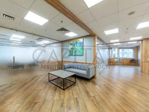 комерційна за адресою Київ, Володимирська вул., 4