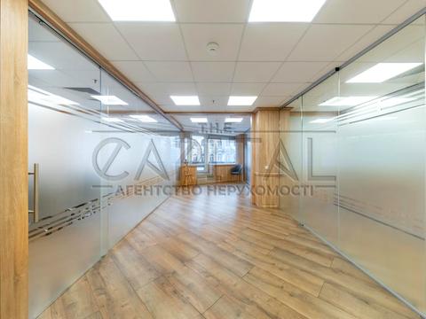 комерційна за адресою Київ, Володимирська вул., 4