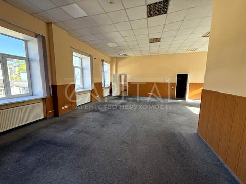 комерційна за адресою Казимира Малевича вул. (Боженка), 86