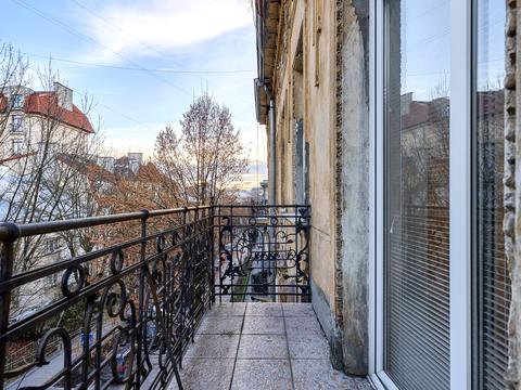 комерційна за адресою Івана Верхратського вул., 15