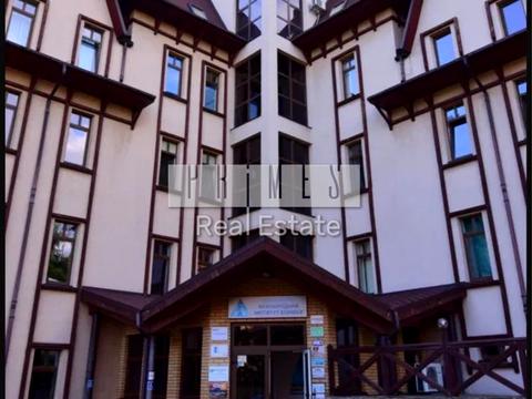 комерційна за адресою Берестейське шосе (Брест-Литовське), 2