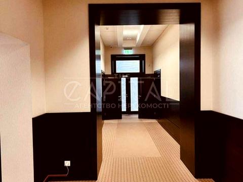 комерційна за адресою Митрофана Довнар-Запольського вул., 7