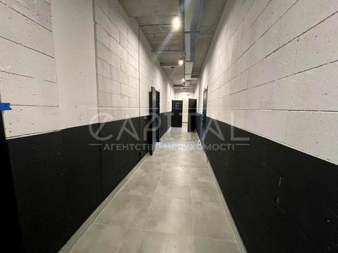 коммерческая по адресу Степана Бандеры просп. (Московський), 8г