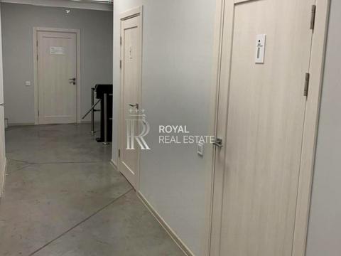 комерційна за адресою Залізничне шосе, 2а