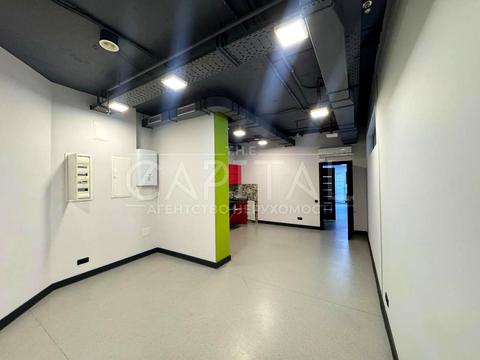 коммерческая по адресу Днепровская набережная ул., 26