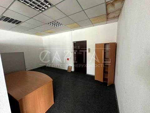 комерційна за адресою Велика Житомирська вул., 1