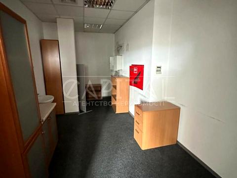 комерційна за адресою Велика Житомирська вул., 1