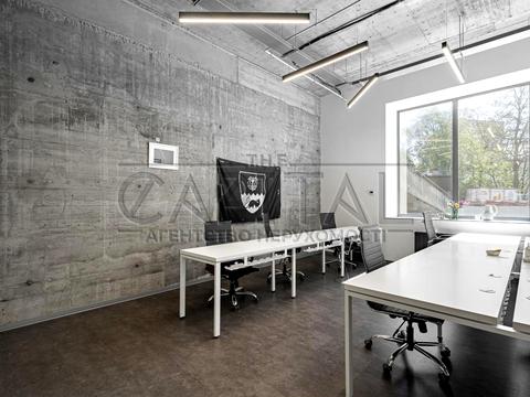 комерційна за адресою Саксаганського вул., 120