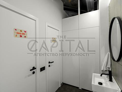 комерційна за адресою Саксаганського вул., 120