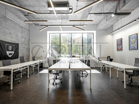 комерційна за адресою Саксаганського вул., 120