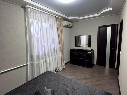 квартира за адресою Івана Мазепи вул. (Мануїльського), 78