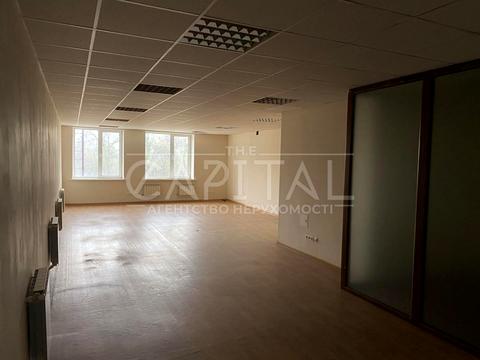 комерційна за адресою Новопирогівська вул., 64а